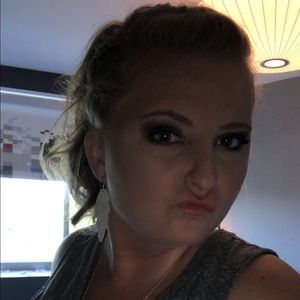 Meet your Posher, Shalea